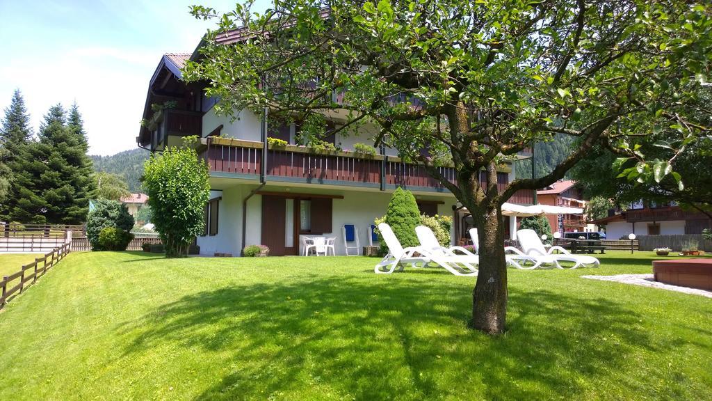 La Felce Bed & Breakfast Carisolo Luaran gambar